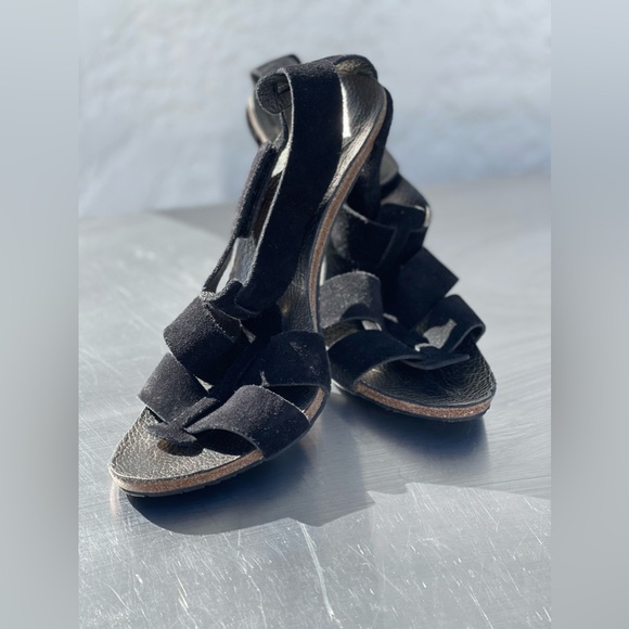 NEW ⭐️ Pedro Garcia Raw Black Suede and Leather Sole Heels Women’s Size 39 - Picture 6 of 6
